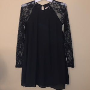 Everly Size Small Black lined knee length dress Lace arms